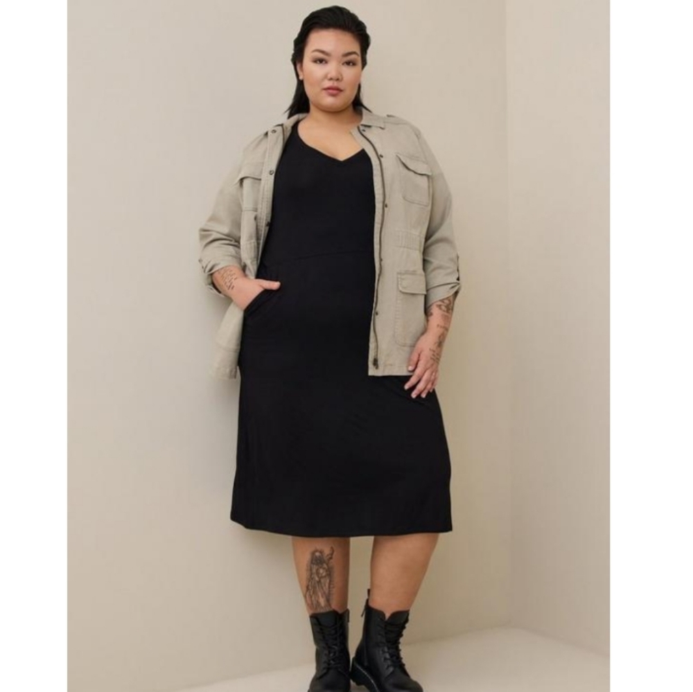Torrid Midi Side Slit Dress - Picture 4 of 9